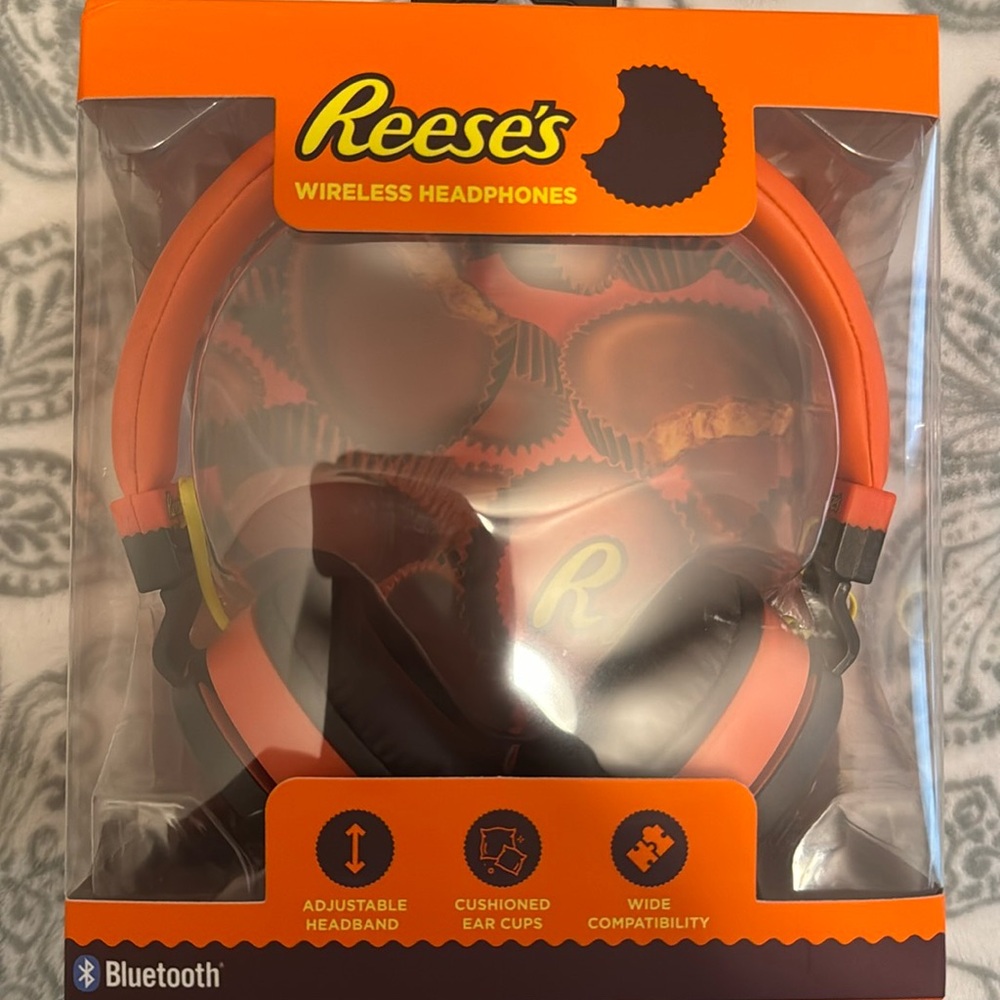 Reese’s Bluetooth Headphones